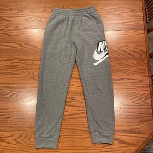 youth large gray nike jordan sweatpants joggers